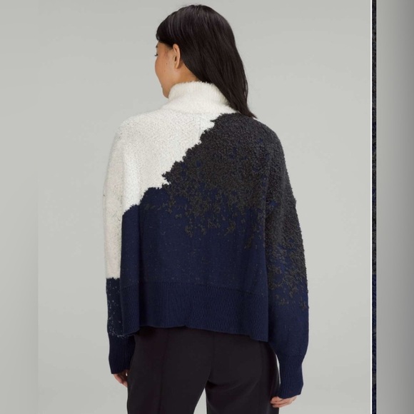 Lululemon Ombre Knit Textured Turtleneck Bone / Mineral Blue / Graphite Grey 10 - Picture 4 of 4